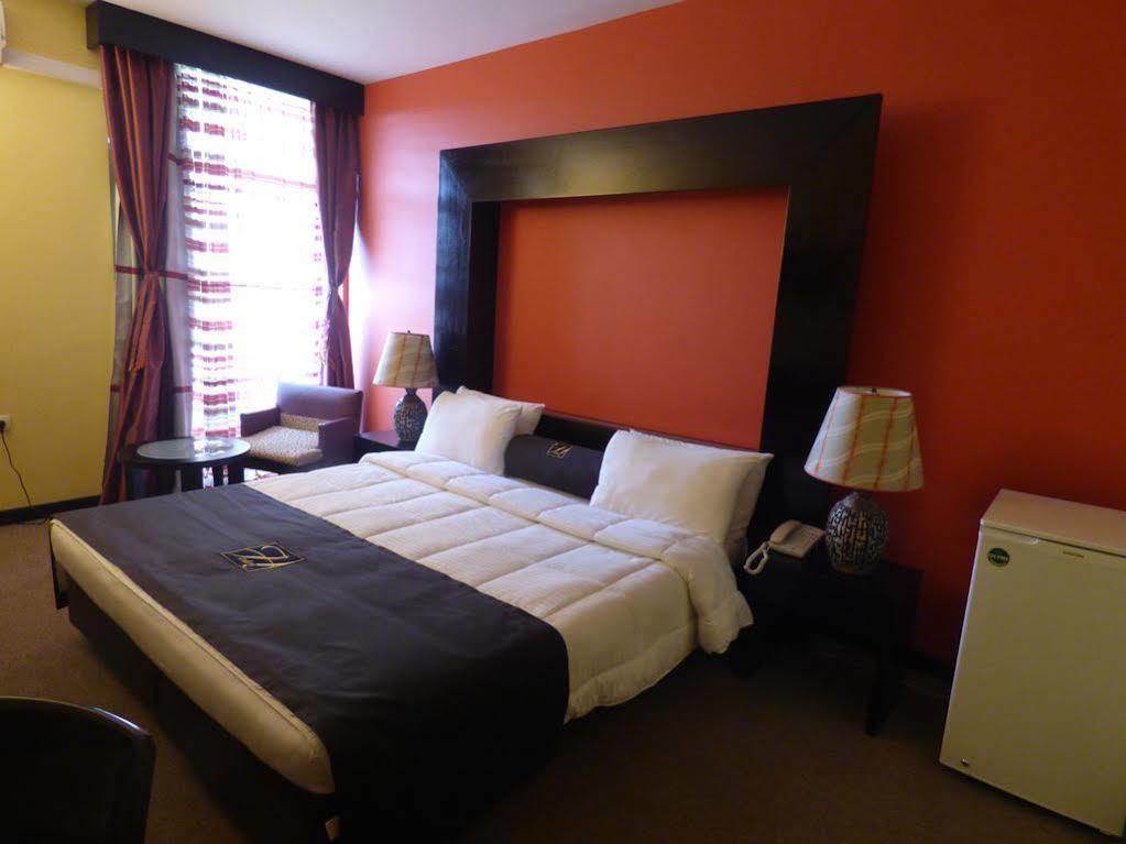 אבידג'אן Heden Golf Hotel מראה חיצוני תמונה